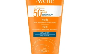 فلوئید ضد آفتاب اون Ultra Light با SPF50 و حجم 50 میل، یک محافظ قوی برای پوست در برابر اشعه‌های مضر خورشید است. این محصول دارای بافتی سبک، بی‌رنگ و بدون چربی است که به‌سرعت جذب شده و حس چربی روی پوست باقی نمی‌گذارد.